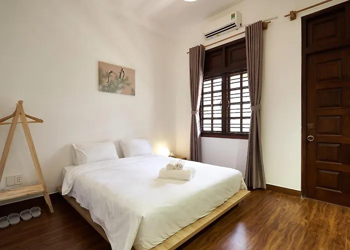 The Hideaway Alley Bui Vien