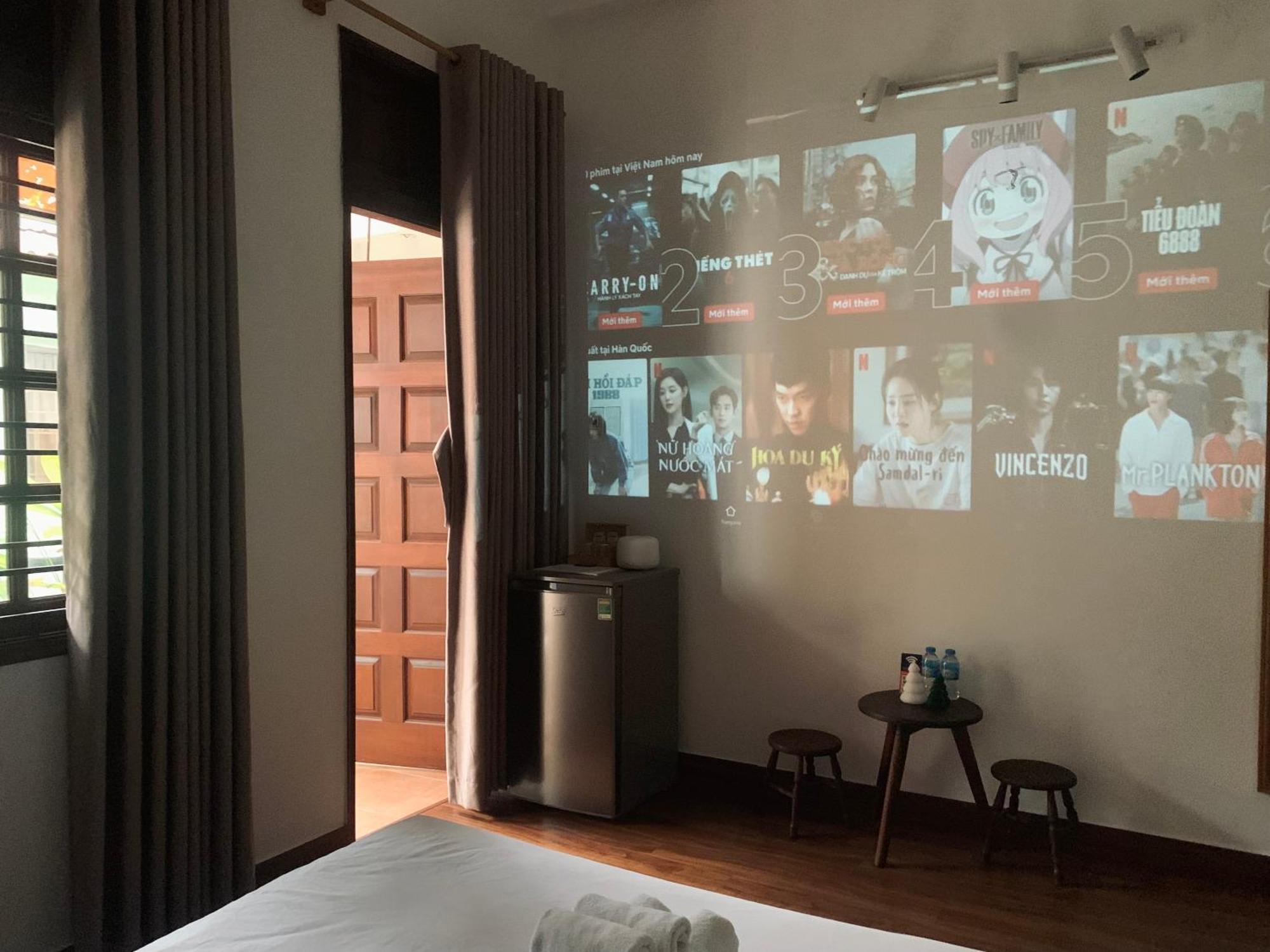 The Hideaway Alley Bui Vien